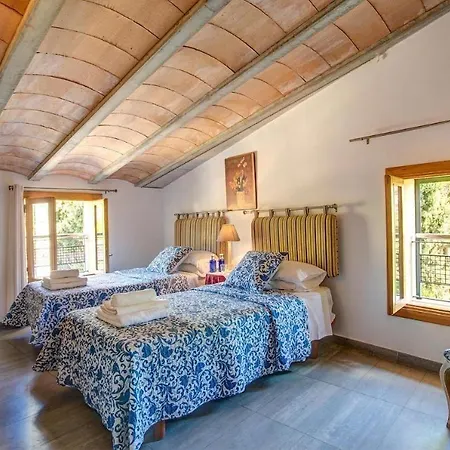 Llobiner Villa